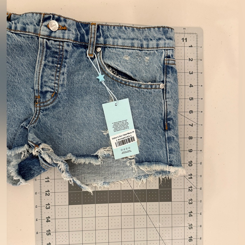 NWT REVICE Editors Cut Heat Wave Denim Blue Distressed Women Shorts